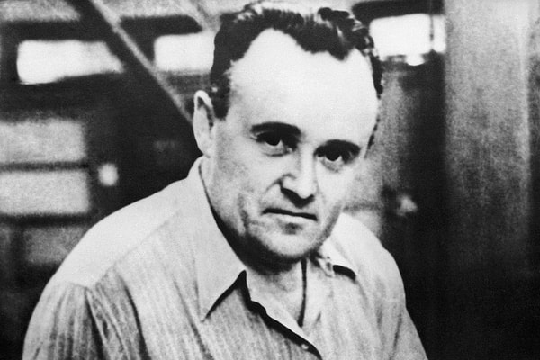 1. Итак, для начала скажите, кем был это человек?