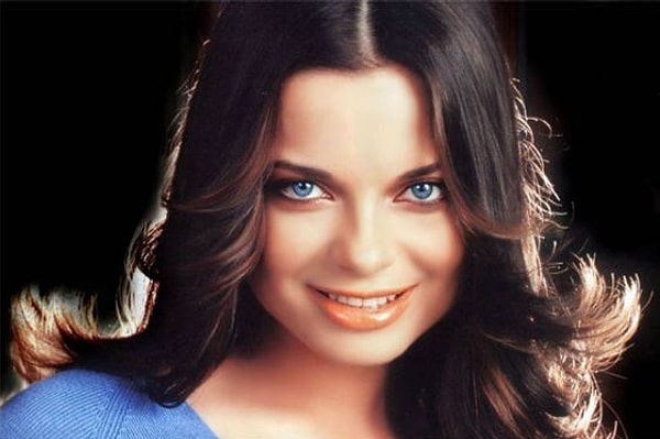 4. А помните ли вы настоящую фамилию Наташи Королевой?