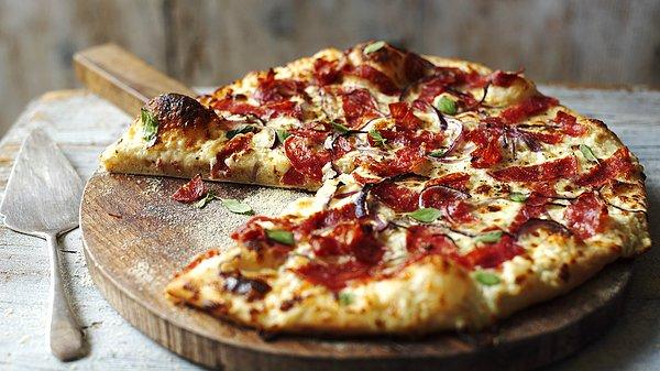 Pizzacıların beyaz eti tercih etmesinin ise herkesin aklına gelebileceği üzere tek nedeni var: Maliyet.