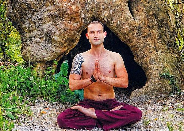 Wellfest'de namı diğer "Doktor Yoga" Burak Ayhan ile "Doktor gözüyle yoga ve nefes pratikleri" etkinliğine katılabilirsiniz!
