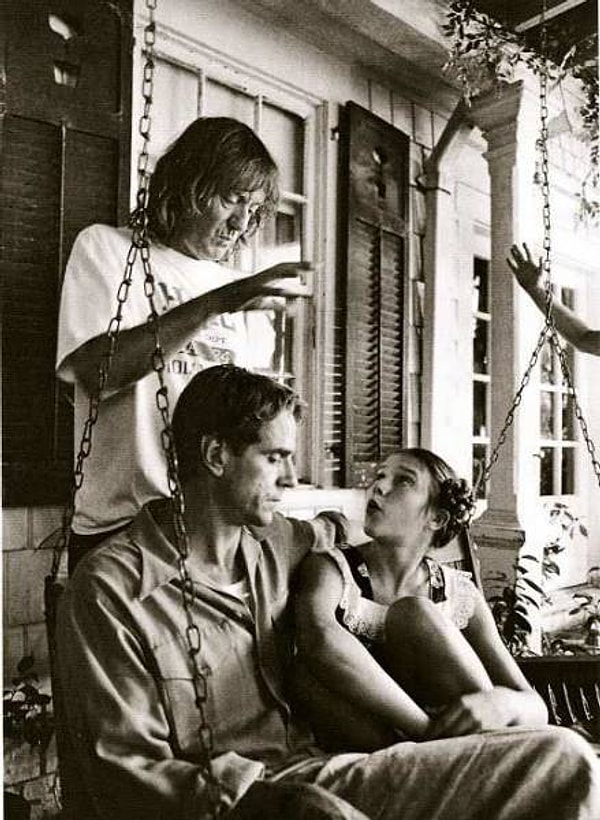 11. Режиссер Эдриан Лайн готовит Джереми Айронса и Доминик Суэйн к сцене в «Лолите».