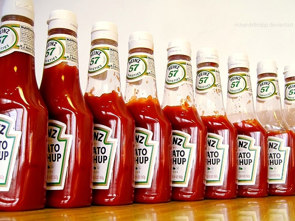 2. Куда нужно положить кетчуп, чтобы сохранить его вкусовые качества?