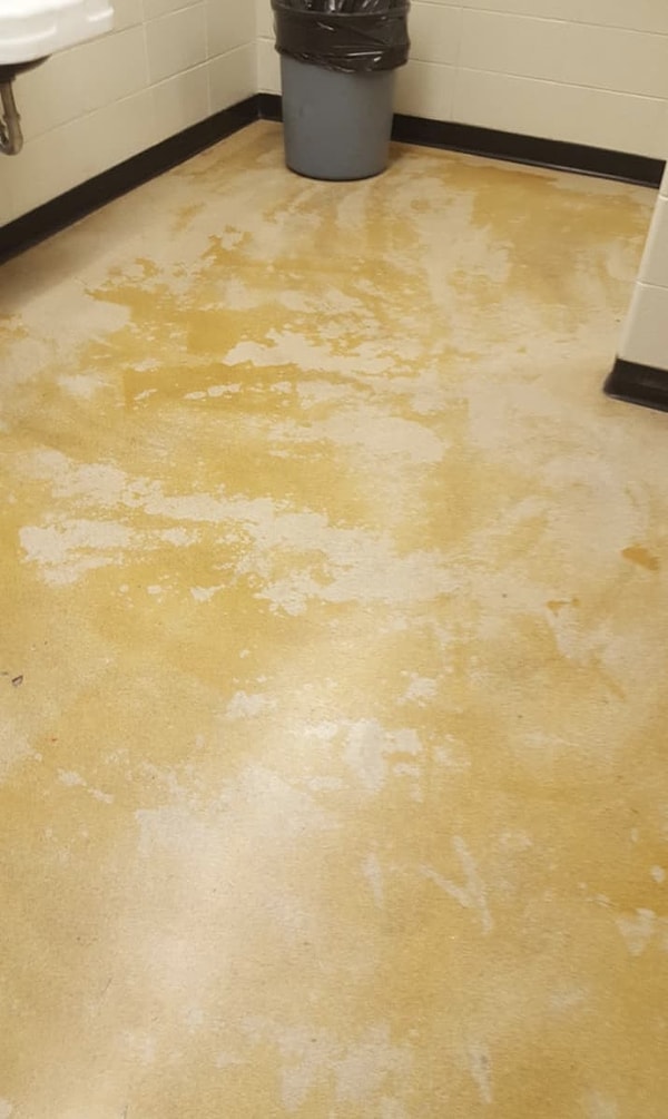 5. Пол, будто нужду справляли прямо на нем: когда у дизайнера чувство прекрасного немного мутировало