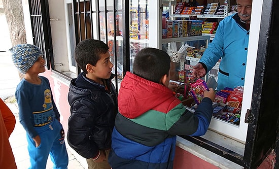 Veliler Alışverişleri Takip Edebilecek: Okul Kantinlerinde Nakit Sona Eriyor, Kart Geliyor