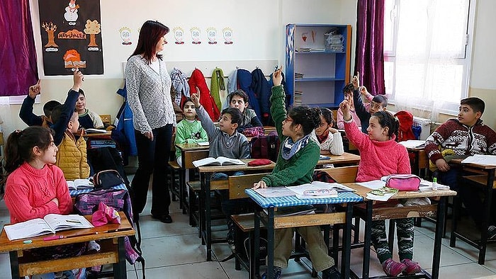 Atasözleri ve Deyimler Kitabında Skandal İfadeler: 'On Beşindeki Kız ya Erde Gerek ya Yerde'