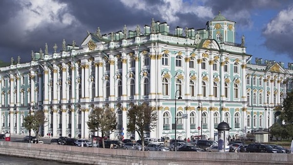 2. Что означает слово эрмитаж?