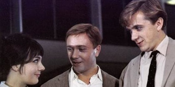 7. Какой фильм о школе был поставлен по мотивам рассказа Виктории Токаревой «День без вранья»?