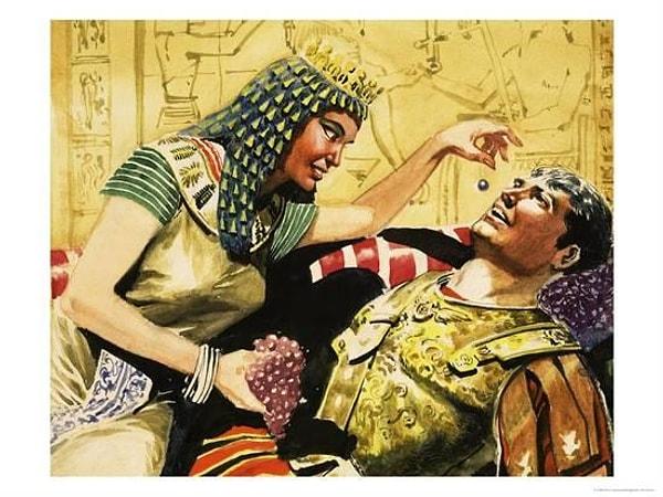 13. Kleopatra’nın bir kokteyle bugünün parasıyla harcadığı miktar 16.000.000$’ın üzerinde.