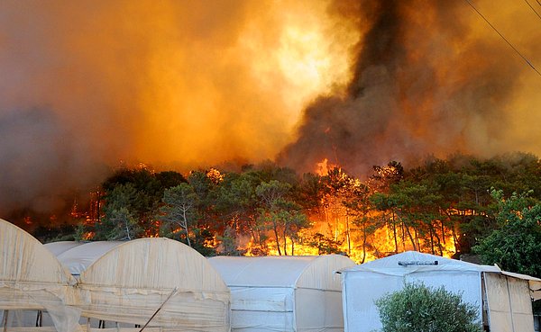 Kumluca Kaymakamı Hakkı Uzun: Hasar tespiti yapılacak.