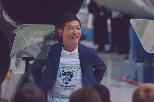 3. Его состояние достигает по разным оценкам почти 3 млрд долларов.