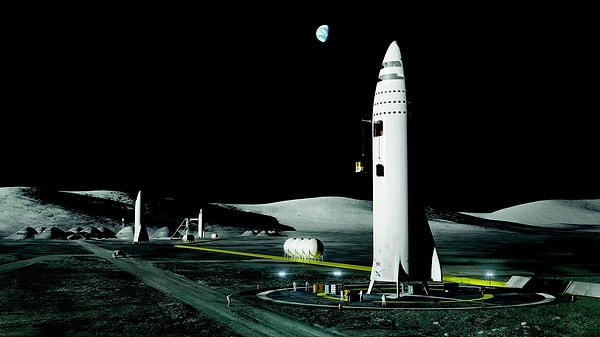 6. Система включает в себя ракету и пилотируемый корабль, способный вместить 100 человек.