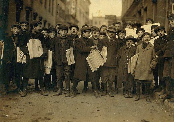 15. Newark'ın küçük gazeteci çocuklarından bazıları. Öğleden sonra. Yer: Newark, New Jersey