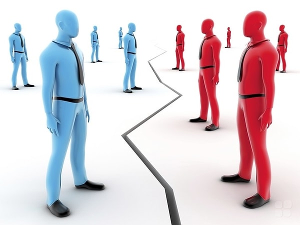 У вас явно есть трудности в общении с людьми