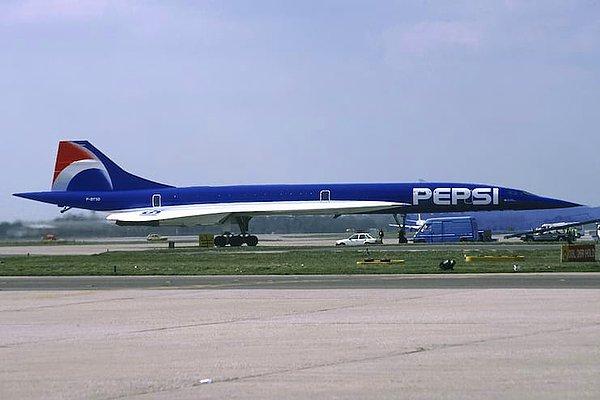 15. Pepsi, 1996 yılında bir Air France Concorde'unun tamamına logosunu ve renklerini bastırdı.