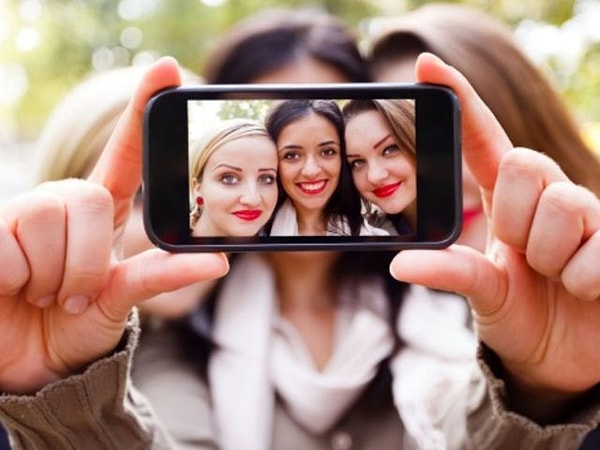 12. "Я не боюсь камеры и публичных выступлений"