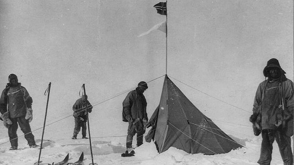 9. Первый человек, достигший Южного полюса: