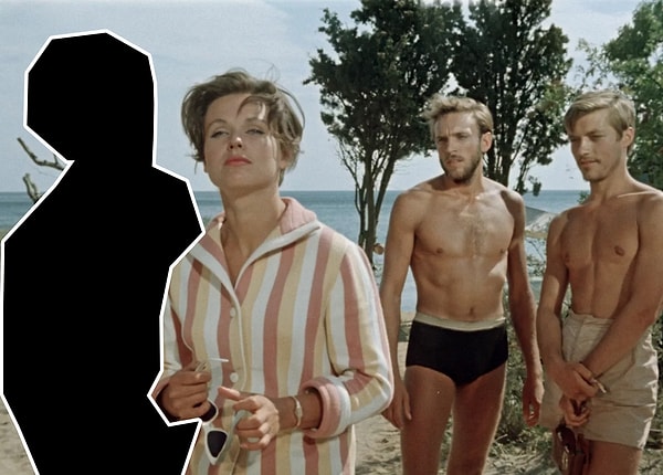 8. И, наконец, кого вырезали из кадра фильма "Три плюс два"?