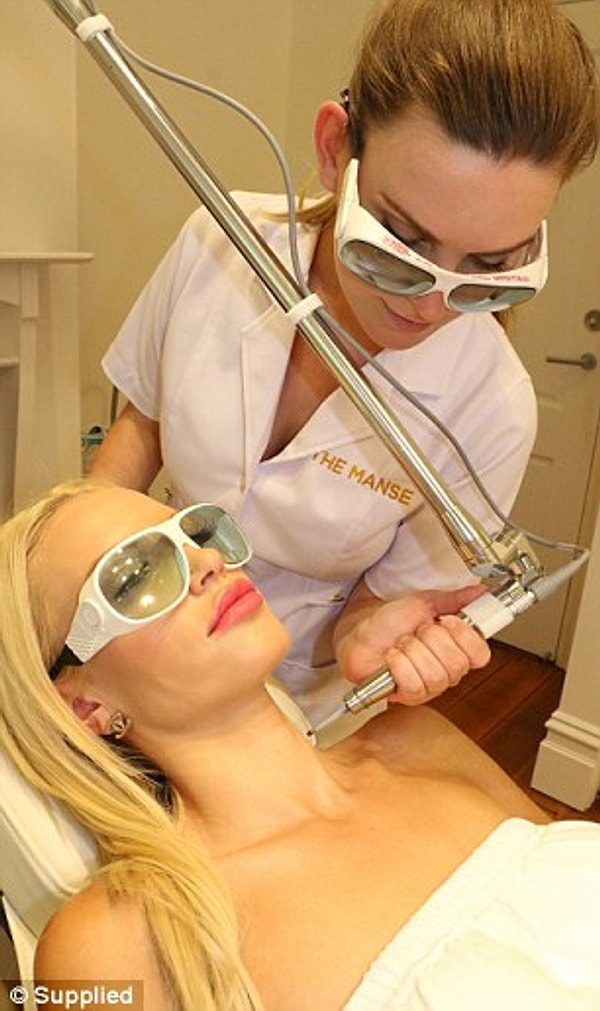 В то время как развитие эстетических коррекций продолжает идти полным ходом, теперь, кажется, невозможно предсказать, куда "красота" заведет людей в этой погоне.