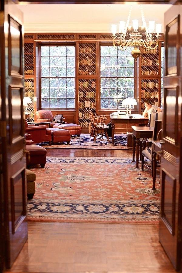 12. Virginia Üniversitesi'nde bulunan Alderman Kütüphanesi 😍
