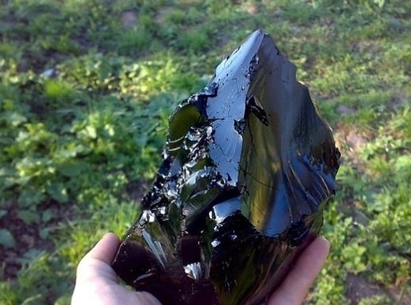 3. Какие "Диролы"? Их вполне успешно заменяли жвачки из гудрона или смолы.