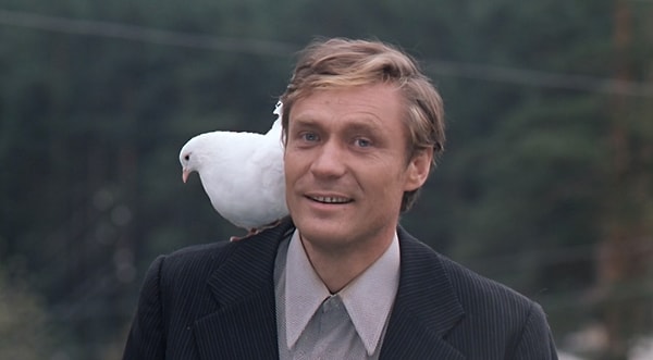 1. Начнем с легкого, какой фильм заканчивается на данной сцене?