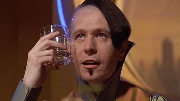 10. И последнего злодея мы видели в...