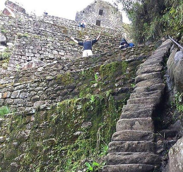 15. Machu Picchu'daki bu merdiven 500 yaşında ve İnkalar tarafında, Ay Tapınağı'na ulaşmak için inşa edilmiş.