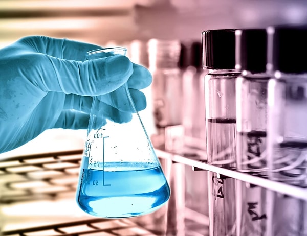 9. Какой химический элемент обозначается символом Pb?