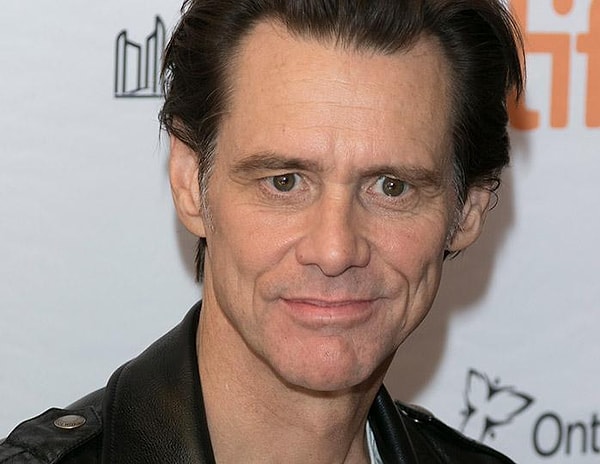 13. Однажды Джим Керри пришёл на светскую вечеринку голым, в одном носке