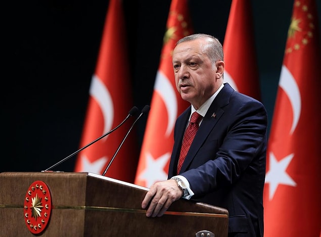 Erdoğan ayrıca Euro 2024 Avrupa şampiyonasının Almanya’da kalmasıyla ilgili, “Açık konuşayım çok da önemsemedim. Neticede masraftan kurtulmuş olduk” görüşünü dile getirdi.