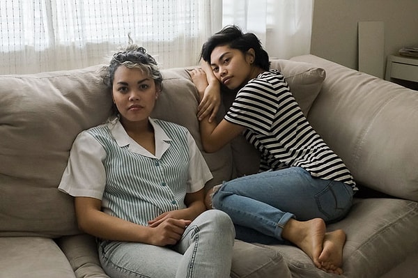 И это чувство неловкости передавалось моделям, которых он снимал.