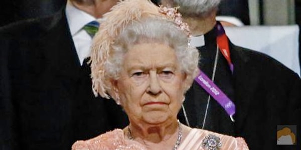 Не обошел синдром стервозного лица и саму Елизавету II.