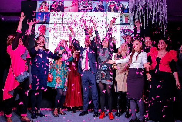 6. В этом году привлечь внимание к проблеме рака груди решила и известная марка Estee Lauder