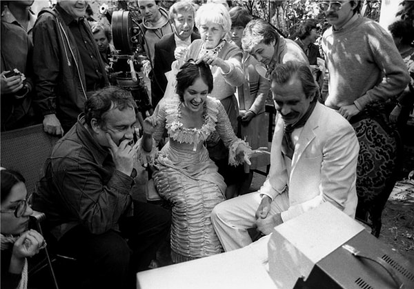 8. Эльдар Рязанов, Лариса Гузеева, Никита Михалков, Борислав Брондуков на съемках «Жестокого романса».