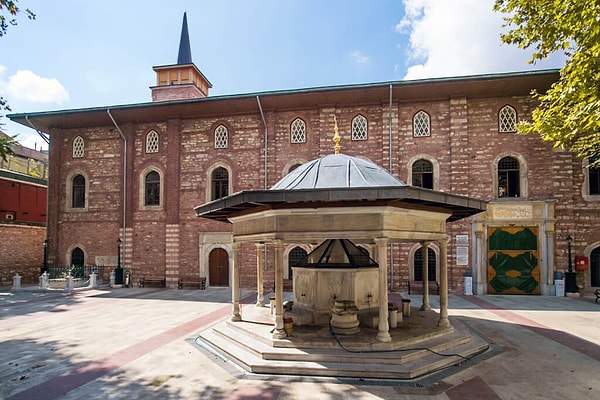 12. İlk Camii: Arap Camii