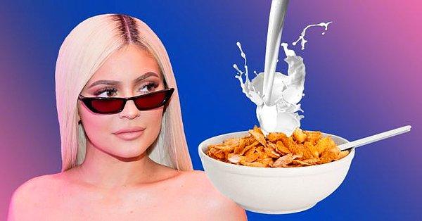 8. Kylie Jenner hayatında hiç sütlü mısır gevreği yemedi.