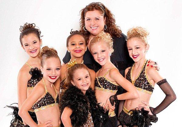 2002 doğumlu Maddie Ziegler, aslında adını ülkemizde de yayınlanan "Dance Moms" adlı programla adını duyurmuştu.