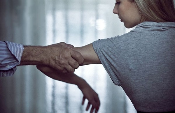 1. Выберите растение, которое ассоциируется у вас с сексуальным насилием: