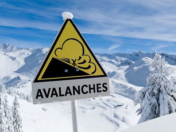 1. Начнём с простого. Что вы бы взяли с собой в горы?