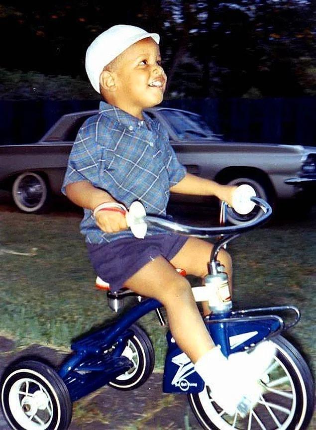 11. Barack Obama riding his tricycle in 1965.