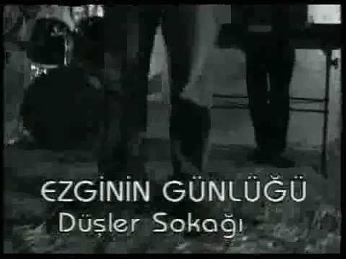 Ezginin Günlüğü - Düşler Sokağı Şarkı Sözleri