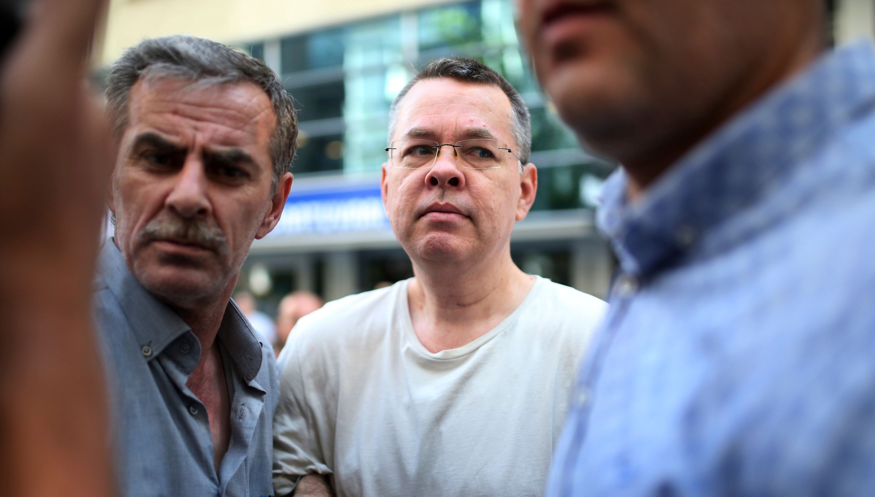 Ve Beklenen Karar Açıklandı Ev Hapsi ve Yurt Dışına Çıkış Yasağı