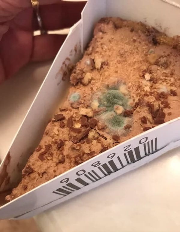 2. Вряд ли он заказывал пирог с плесенью