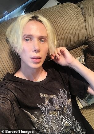 28-летний житель Лондона увлекся творчеством группы BTS, когда жил в Корее в 2013 году.