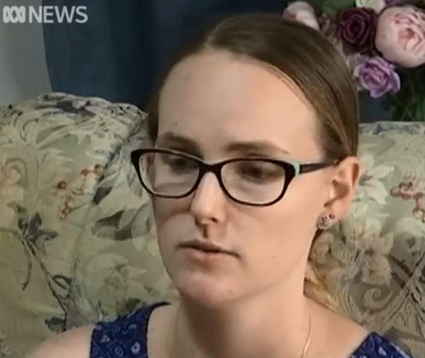 В результате бури, обрушившейся на Квинсленд, этой австралийской женщине пришлось стать щитом для своего малыша, спасая его от града размером с теннисный мяч.