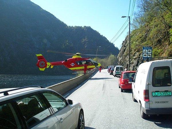 17. Norveçli ambulans helikopter pilotu, park konusunda biraz problem yaşıyor...