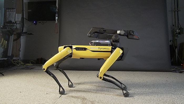 Boston Dynamics'in Robot Köpeği Spot'tan Muhteşem 'Uptown Funk' Performansı