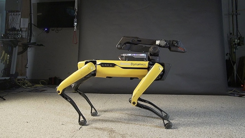 Boston Dynamics'in Robot Köpeği Spot'tan Muhteşem 'Uptown Funk' Performansı