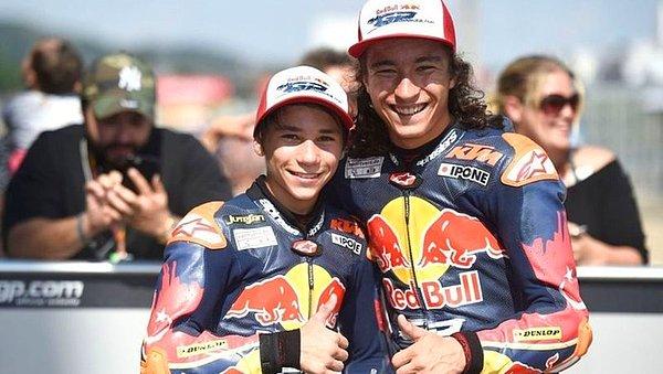 12. 15 yaşındaki motosikletçi Can Öncü, MotoGP’nin alt yapısı olarak gösterilen Red Bull Rookies Cup’ta şampiyon olarak büyük bir başarıya imza attı.