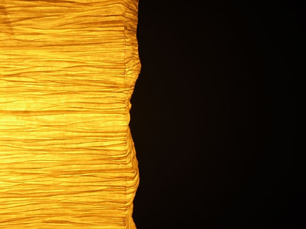 4. Что тут: свет в темной комнате или темнота в светлом помещении?